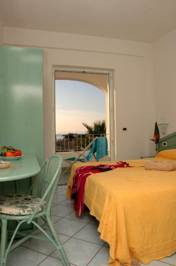 Villa Al Mare - Famiglia Calise Forio  Bagian luar foto
