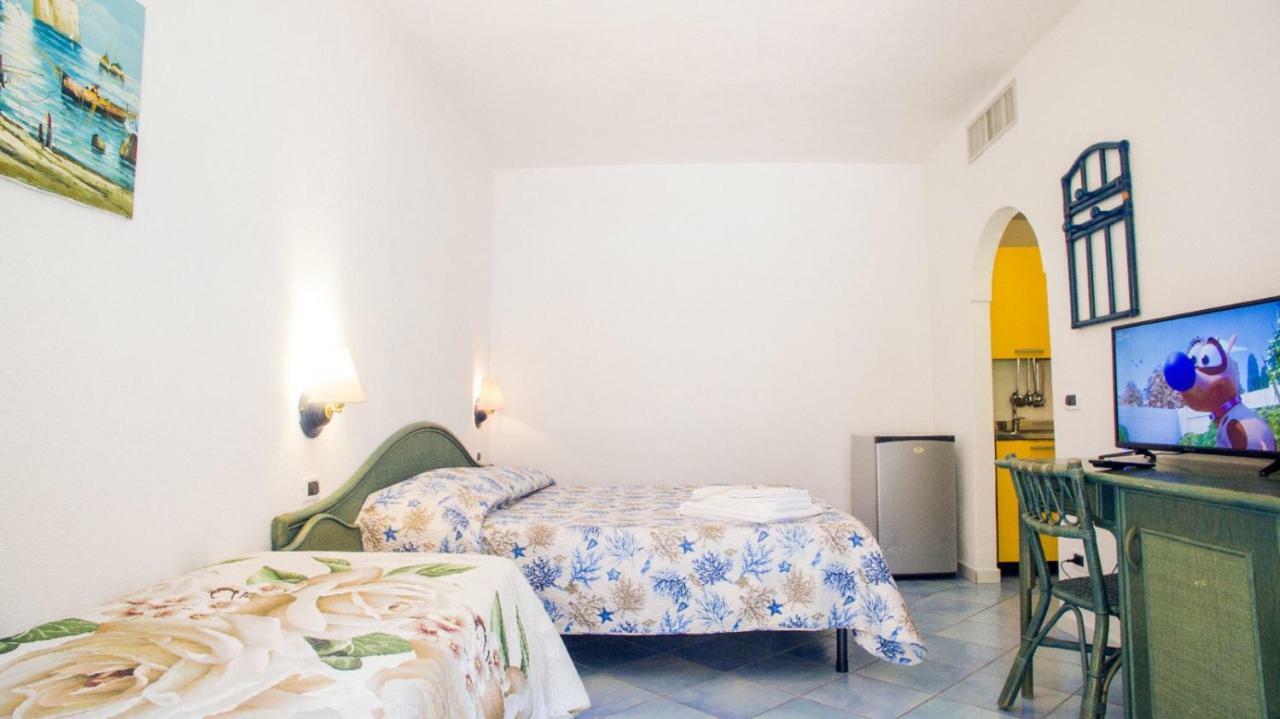 Villa Al Mare - Famiglia Calise Forio  Bagian luar foto